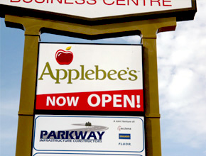 Applebees Pylon Sign Print and Installation